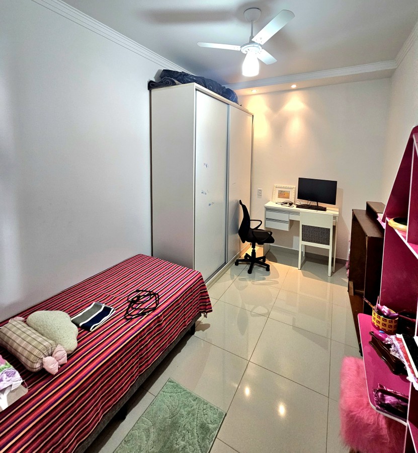 Casa à venda com 3 quartos, 250m² - Foto 9