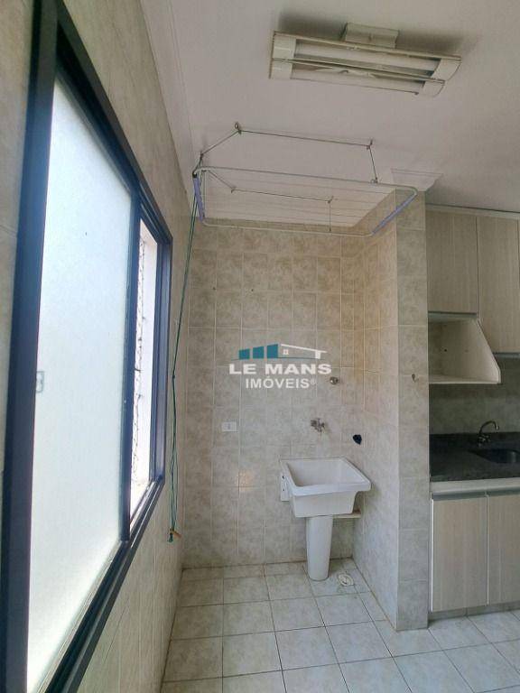Apartamento para alugar com 3 quartos, 88m² - Foto 4