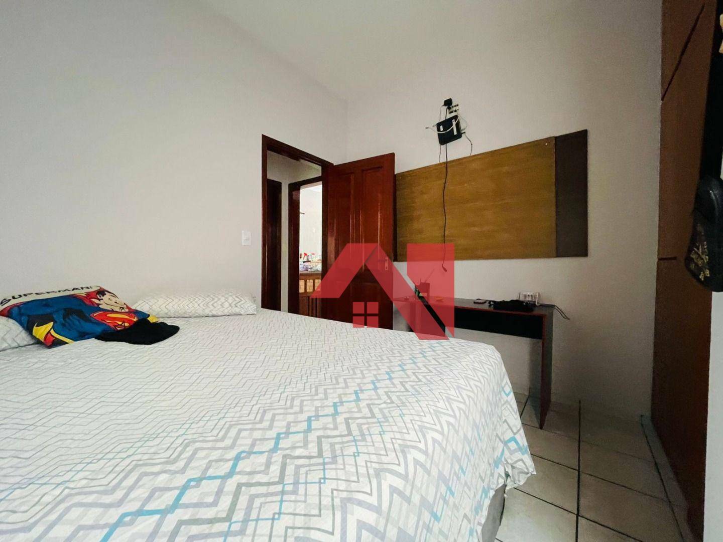 Casa à venda com 4 quartos, 280m² - Foto 13