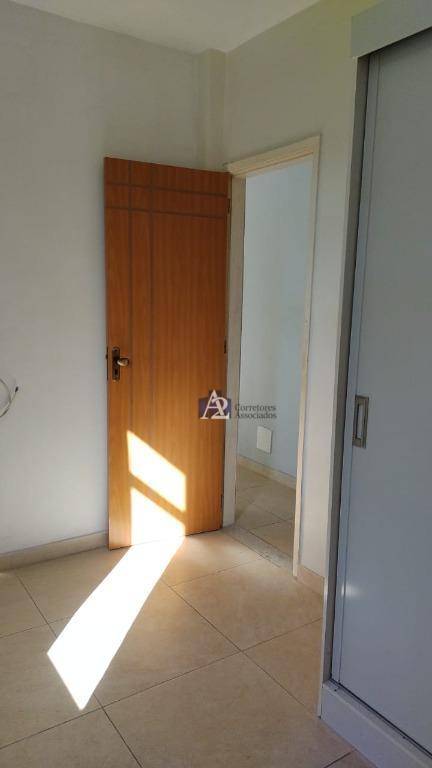 Apartamento à venda com 2 quartos, 50m² - Foto 5