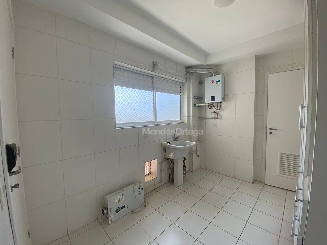 Apartamento para alugar com 3 quartos, 232m² - Foto 54