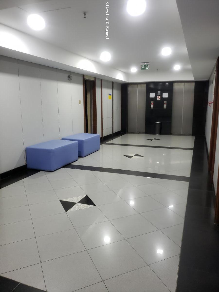 Conjunto Comercial-Sala para alugar com 5 quartos, 113m² - Foto 2