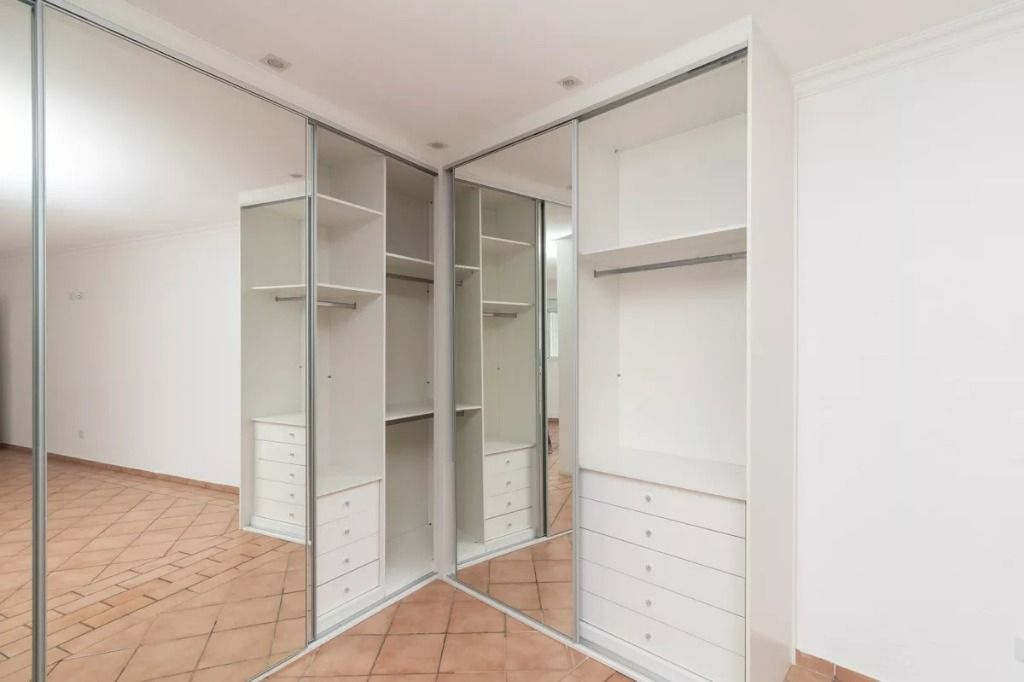 Casa à venda com 2 quartos, 300m² - Foto 3