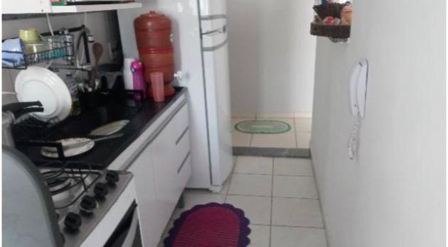 Apartamento à venda com 2 quartos, 50m² - Foto 9