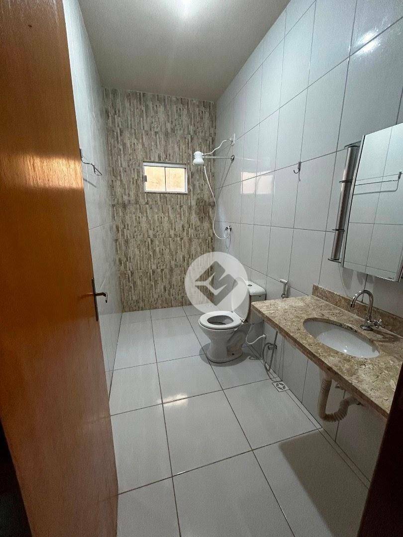 Casa para alugar com 2 quartos, 110m² - Foto 1