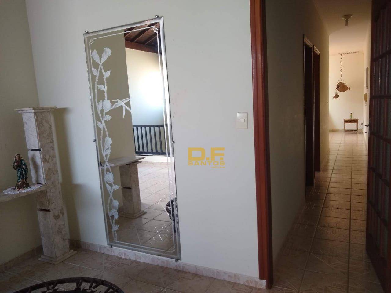 Casa à venda com 4 quartos, 1m² - Foto 10