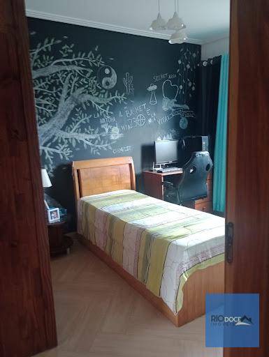 Casa à venda com 4 quartos, 230m² - Foto 3