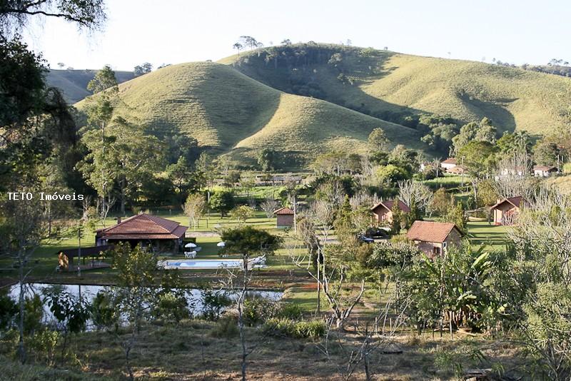 Prédio Inteiro à venda com 6 quartos, 2m² - Foto 1