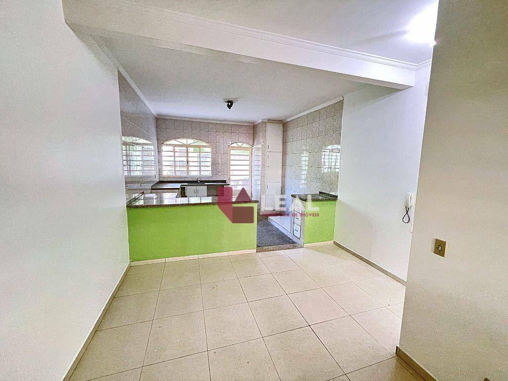 Casa à venda com 3 quartos, 223m² - Foto 27