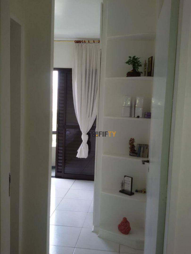 Apartamento à venda com 4 quartos, 149m² - Foto 9