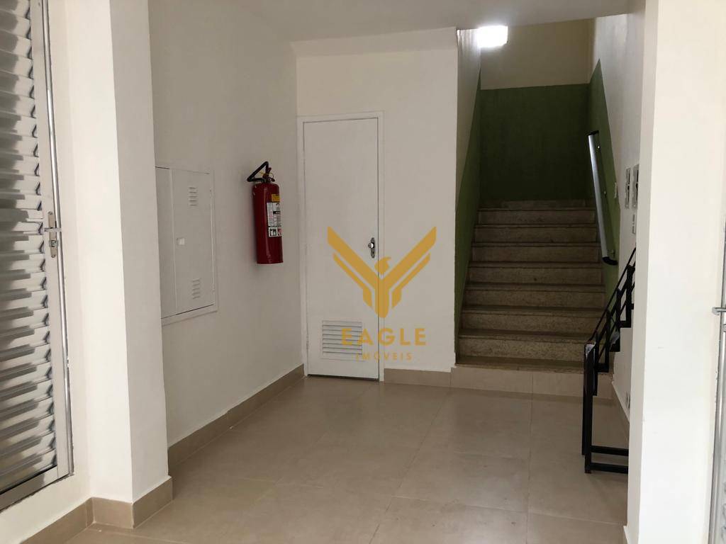 Apartamento para alugar com 2 quartos, 67m² - Foto 3