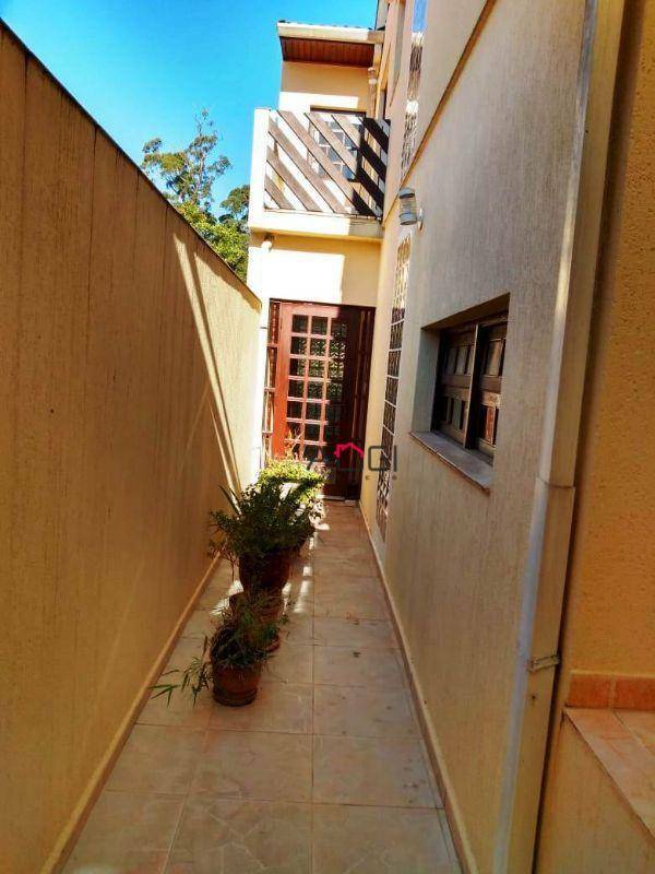 Casa à venda com 3 quartos, 296m² - Foto 25