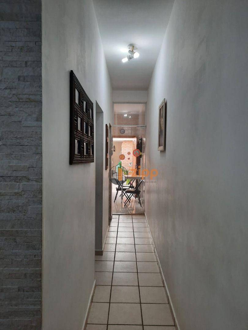 Sobrado à venda com 3 quartos, 200m² - Foto 22