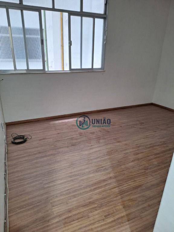 Apartamento à venda com 1 quarto, 50m² - Foto 2