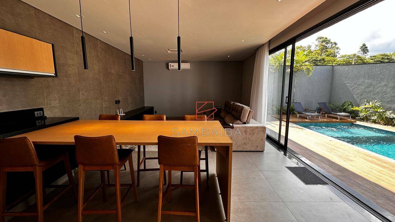 Casa de Condomínio para alugar com 3 quartos, 300m² - Foto 8