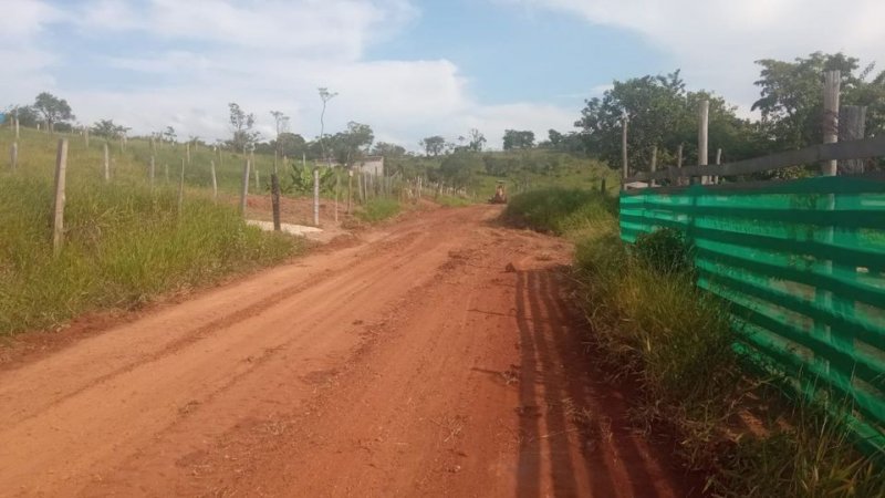 Terreno à venda, 1600m² - Foto 2