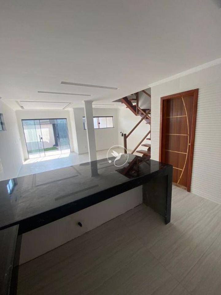 Casa à venda com 3 quartos, 210m² - Foto 11