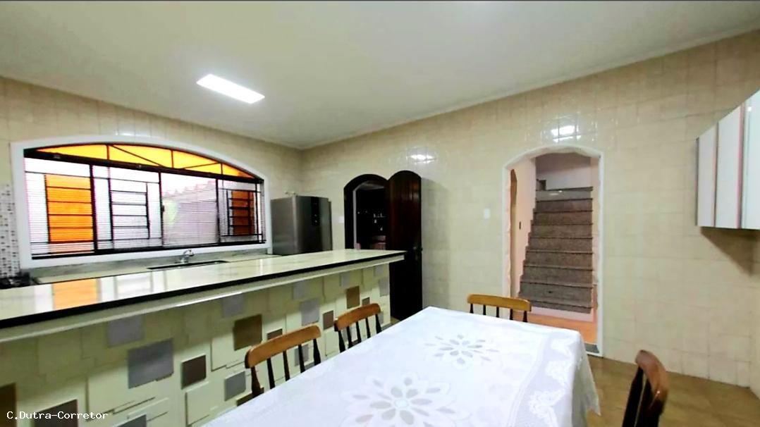 Sobrado à venda com 3 quartos, 238m² - Foto 25