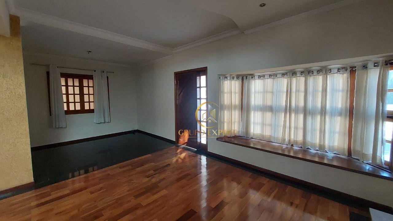 Sobrado à venda com 3 quartos, 251m² - Foto 2