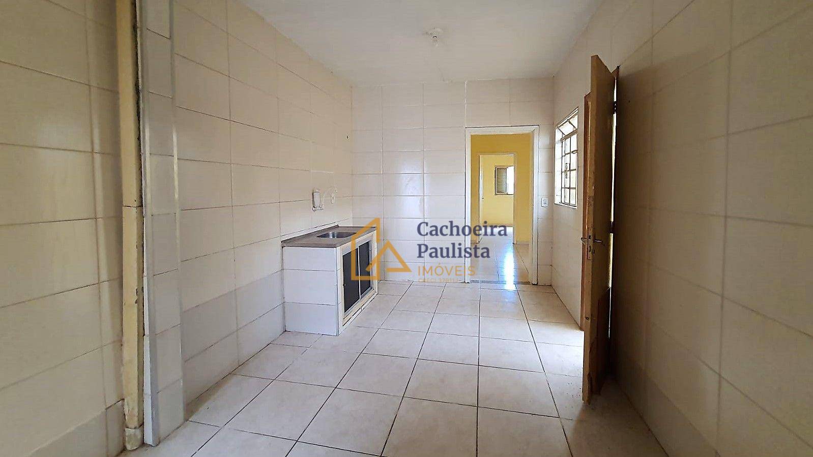 Casa à venda com 2 quartos, 71m² - Foto 4