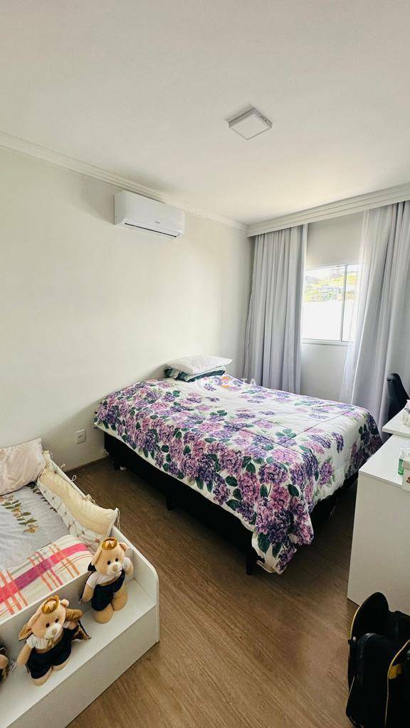 Casa à venda com 3 quartos, 151m² - Foto 8