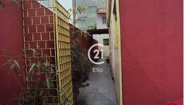 Casa à venda e aluguel com 3 quartos, 206m² - Foto 2