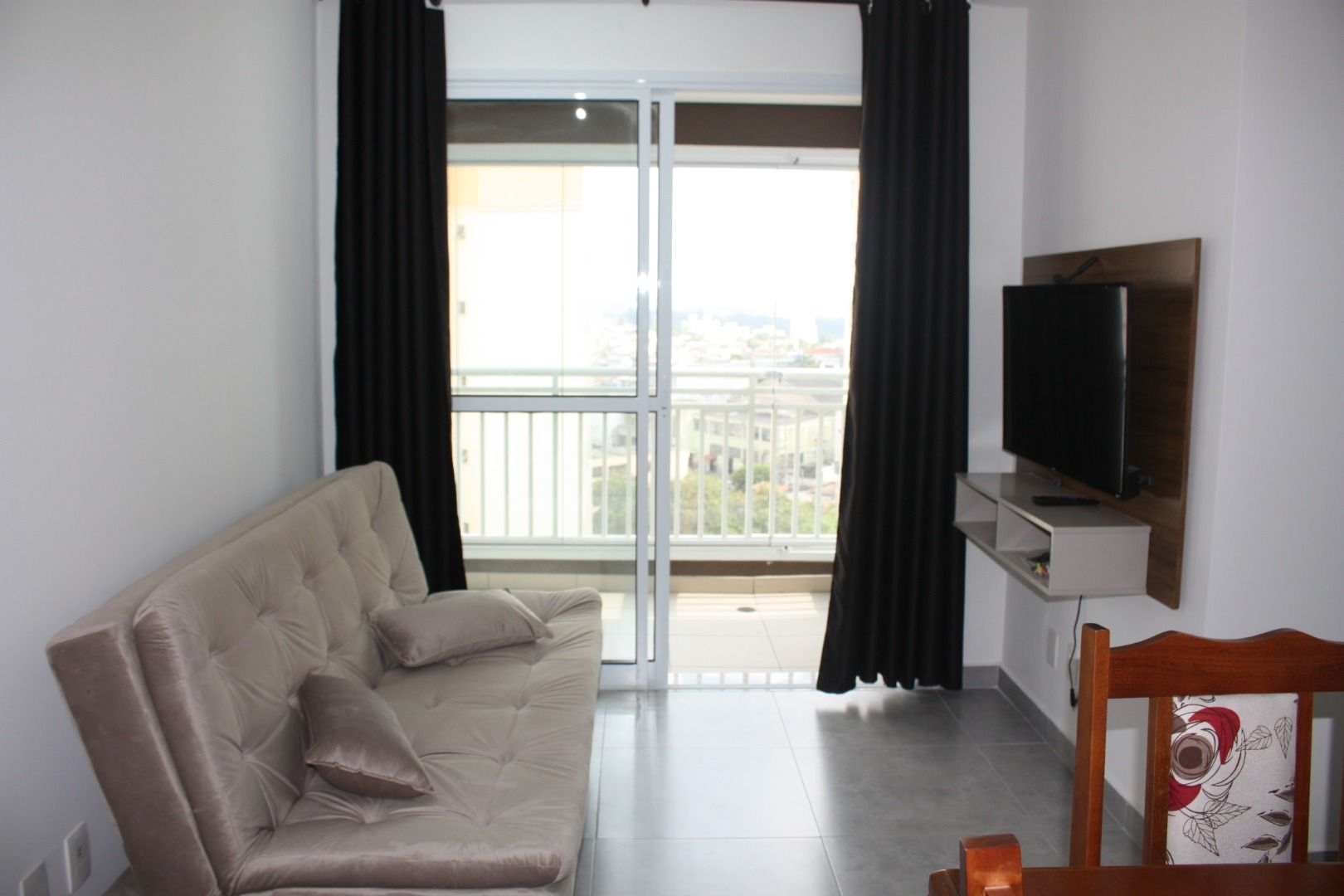 Apartamento para alugar com 2 quartos, 65m² - Foto 11