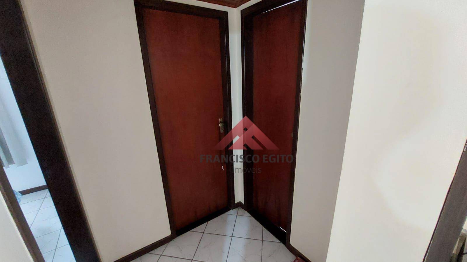 Apartamento à venda com 2 quartos, 70m² - Foto 17