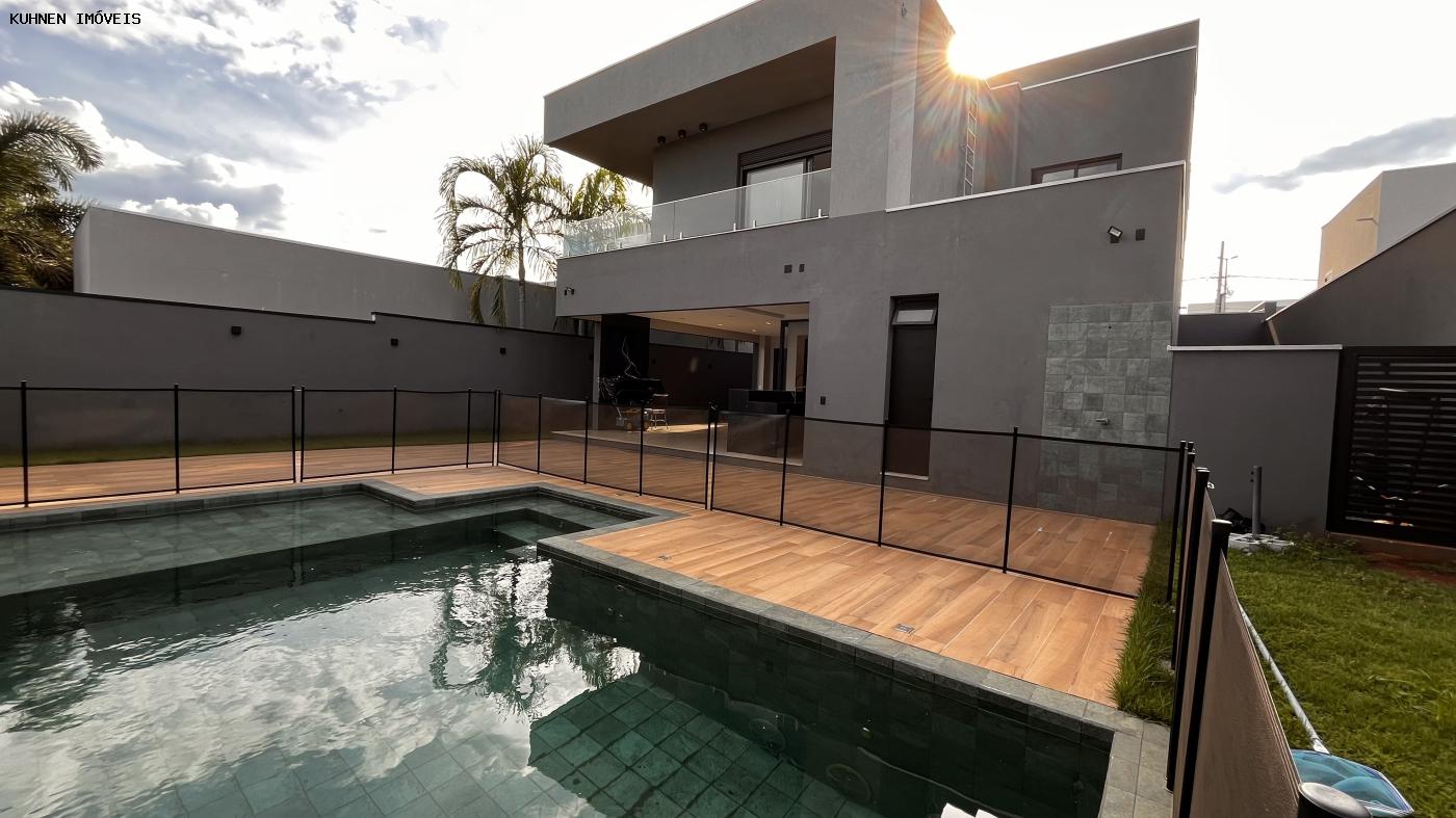 Casa de Condomínio à venda com 4 quartos, 469m² - Foto 1