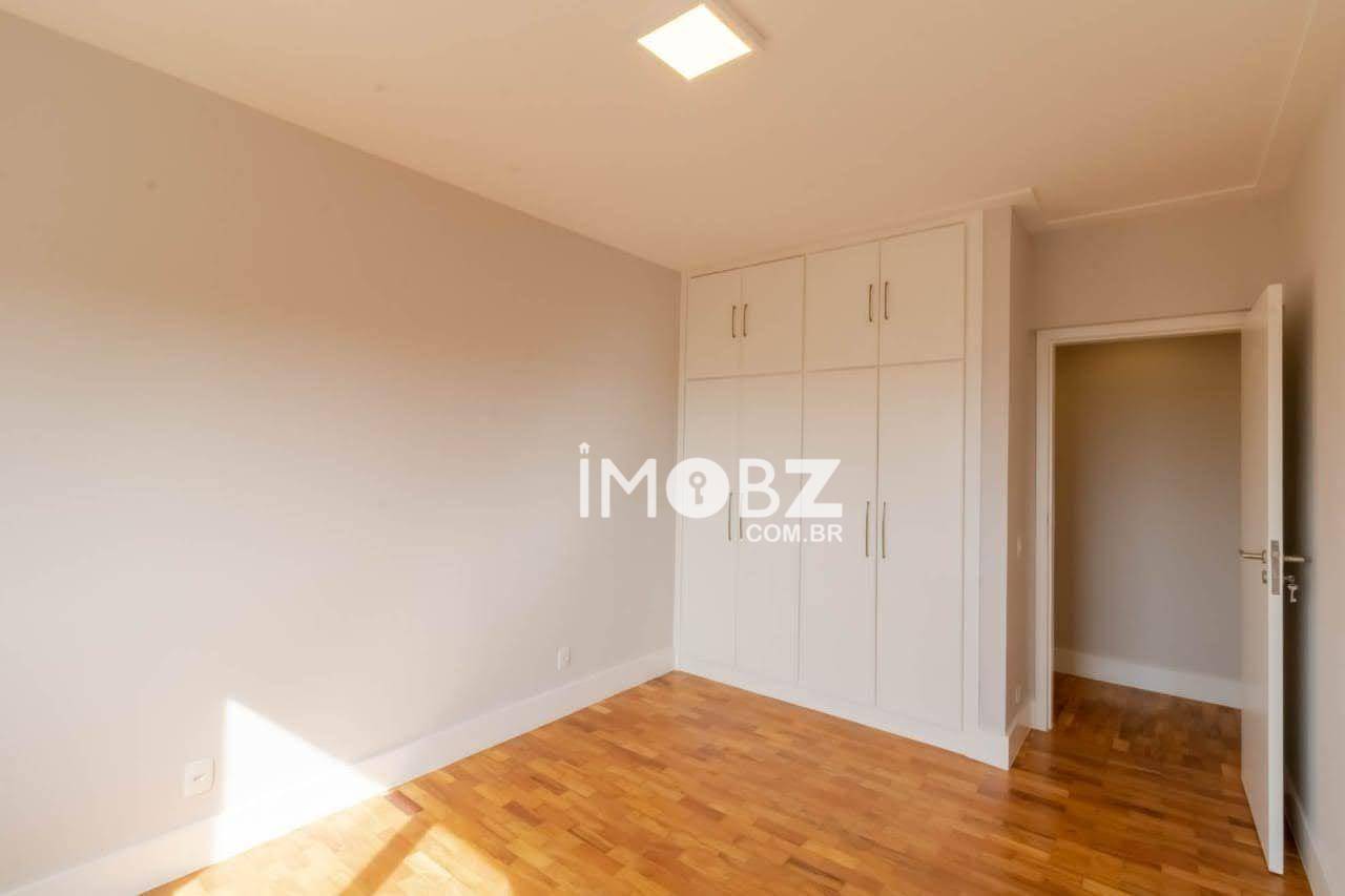 Apartamento à venda com 4 quartos, 221m² - Foto 12