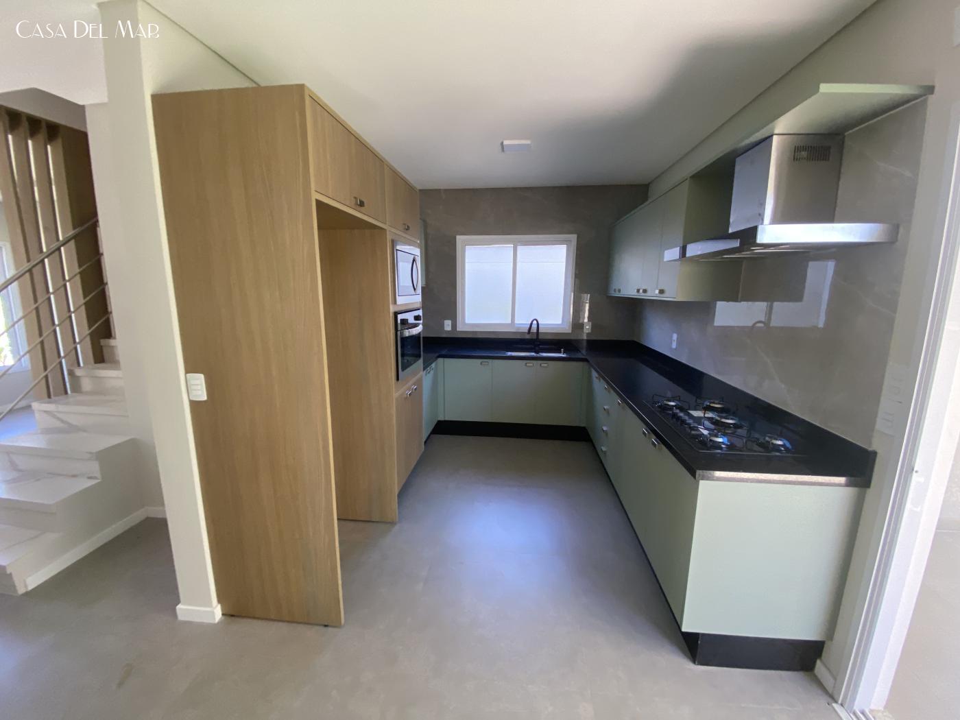 Casa à venda com 3 quartos, 130m² - Foto 3