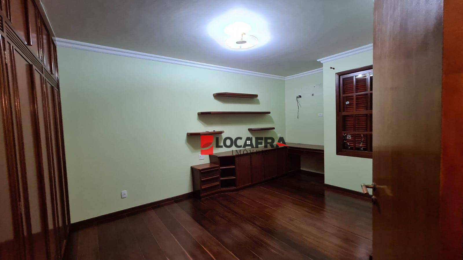 Casa à venda com 5 quartos, 570m² - Foto 9