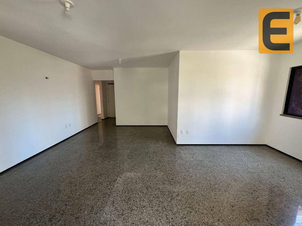 Apartamento à venda com 3 quartos, 125m² - Foto 5