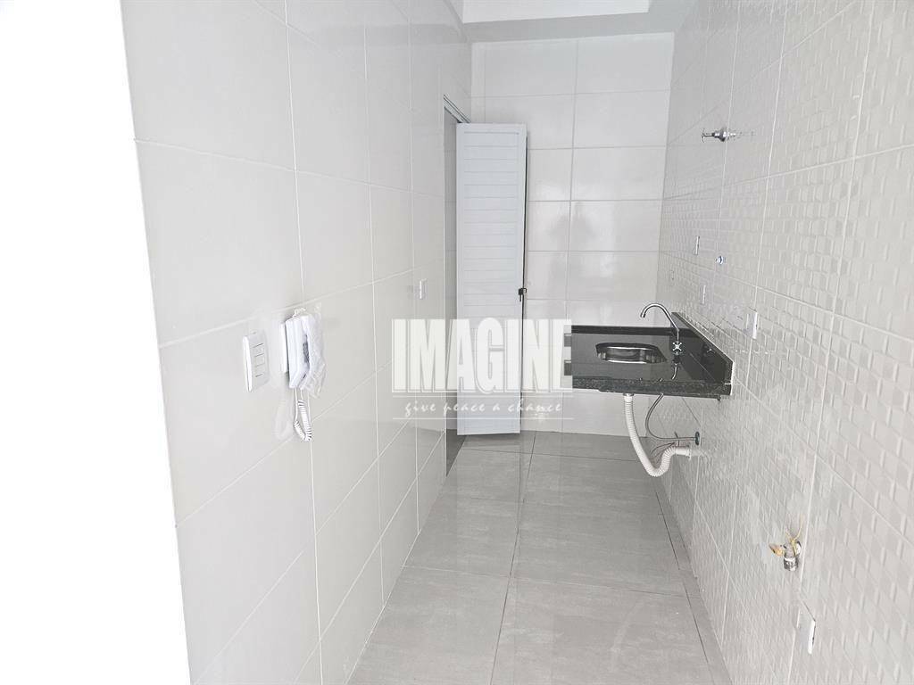 Apartamento à venda com 2 quartos, 32m² - Foto 2