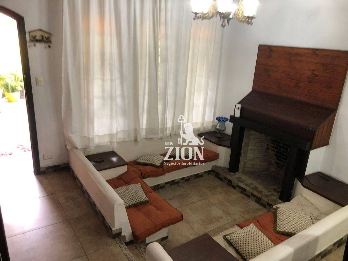 Casa à venda com 3 quartos, 200m² - Foto 4