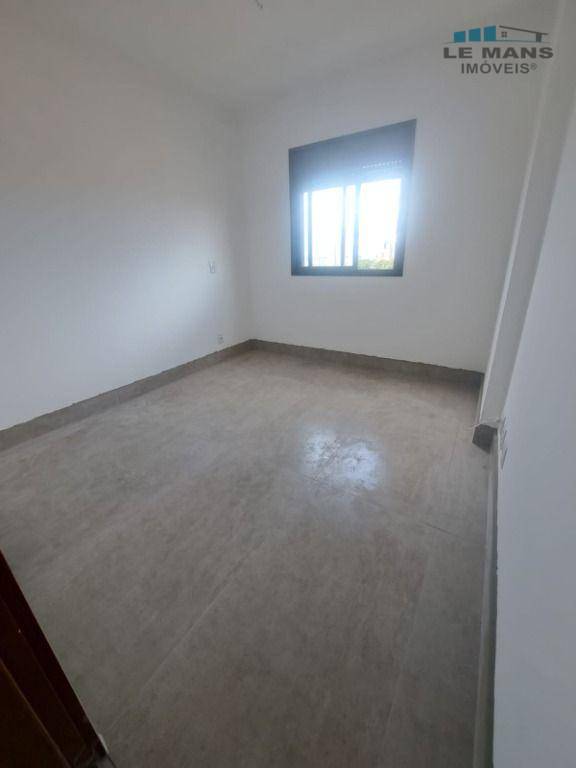 Apartamento à venda com 3 quartos, 85m² - Foto 18