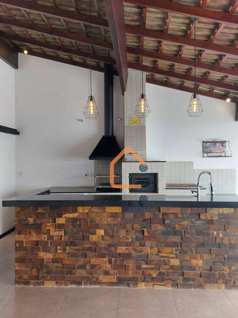 Casa, 4 quartos, 213 m² - Foto 1