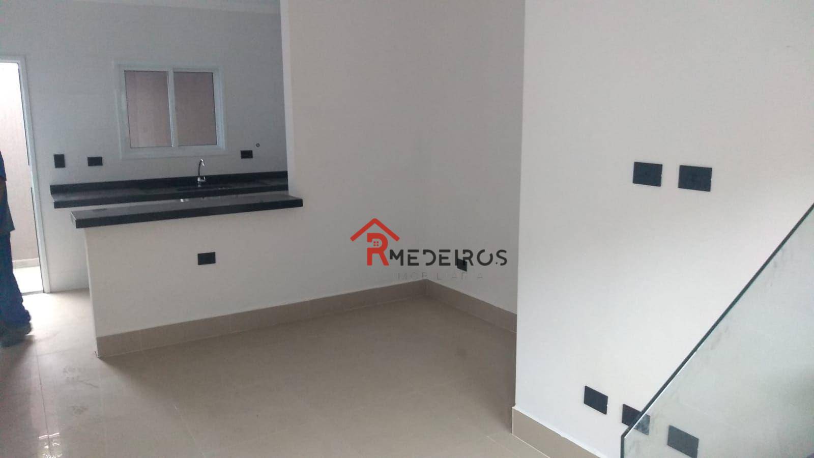 Sobrado à venda com 2 quartos, 65m² - Foto 2