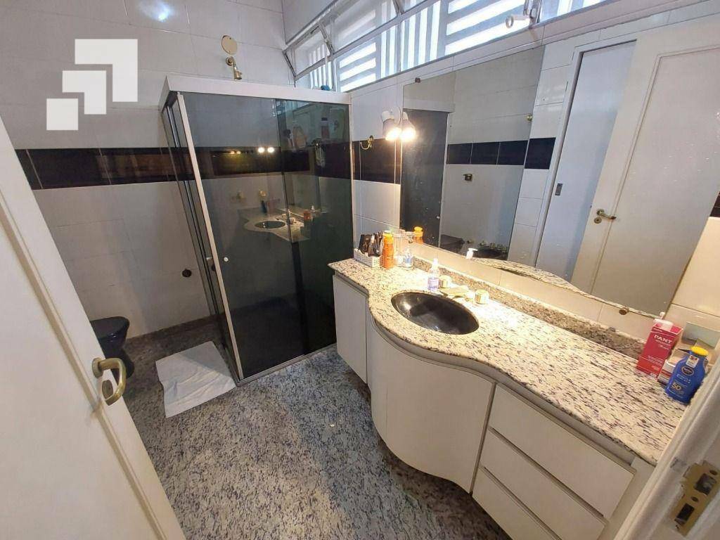 Casa à venda com 4 quartos, 360m² - Foto 26