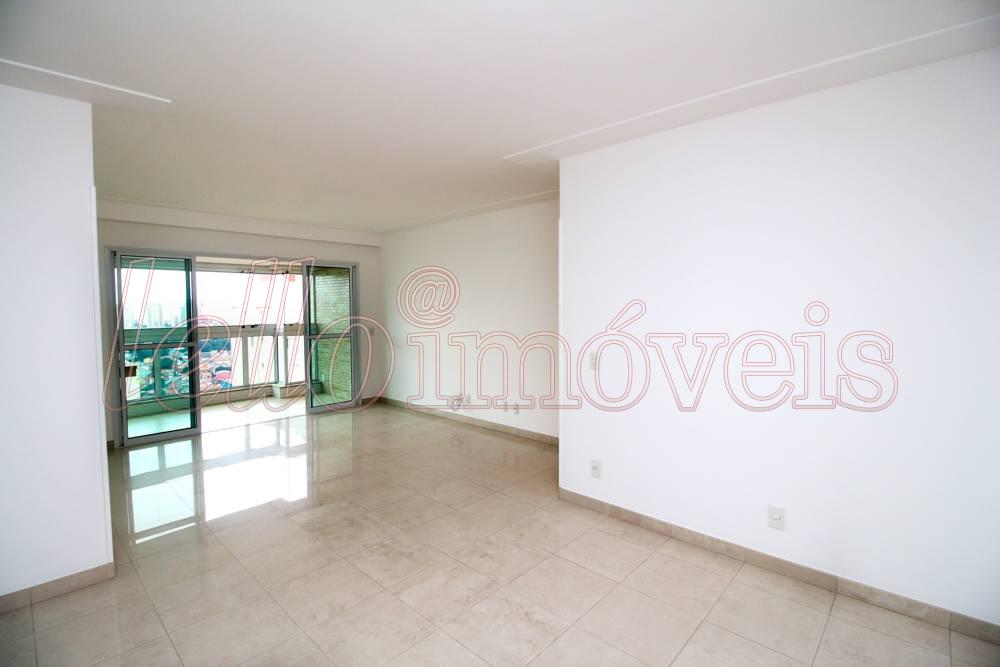 Apartamento para alugar com 3 quartos, 145m² - Foto 1