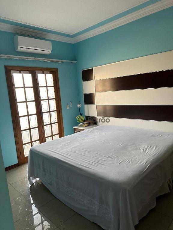 Sobrado à venda com 3 quartos, 195m² - Foto 32