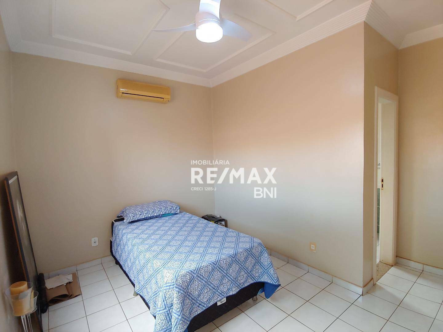 Sobrado à venda com 3 quartos, 204m² - Foto 14