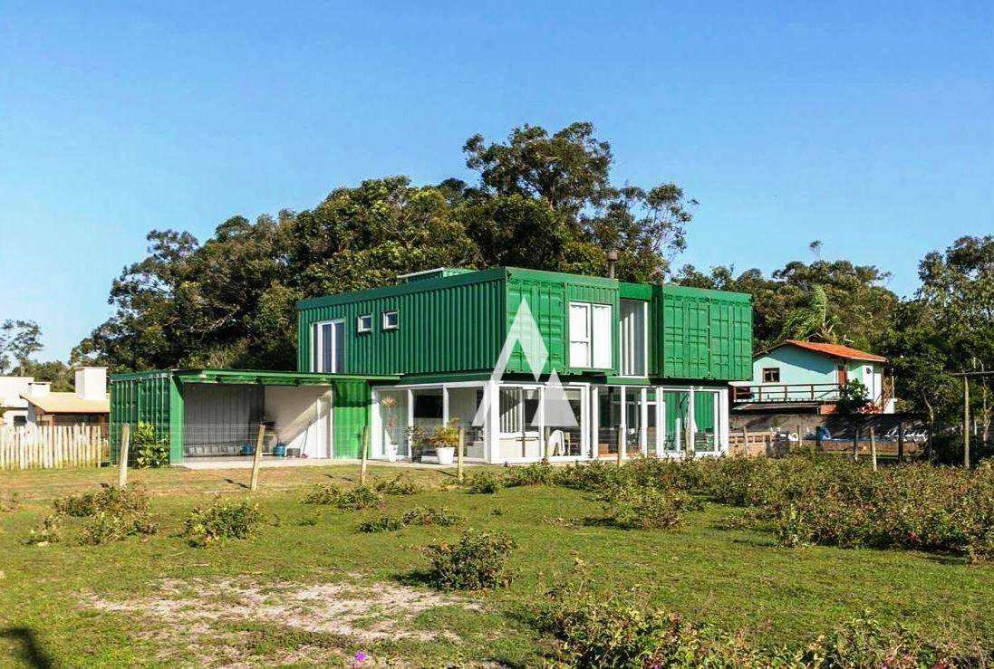 Casa de Condomínio para alugar com 3 quartos, 400m² - Foto 1