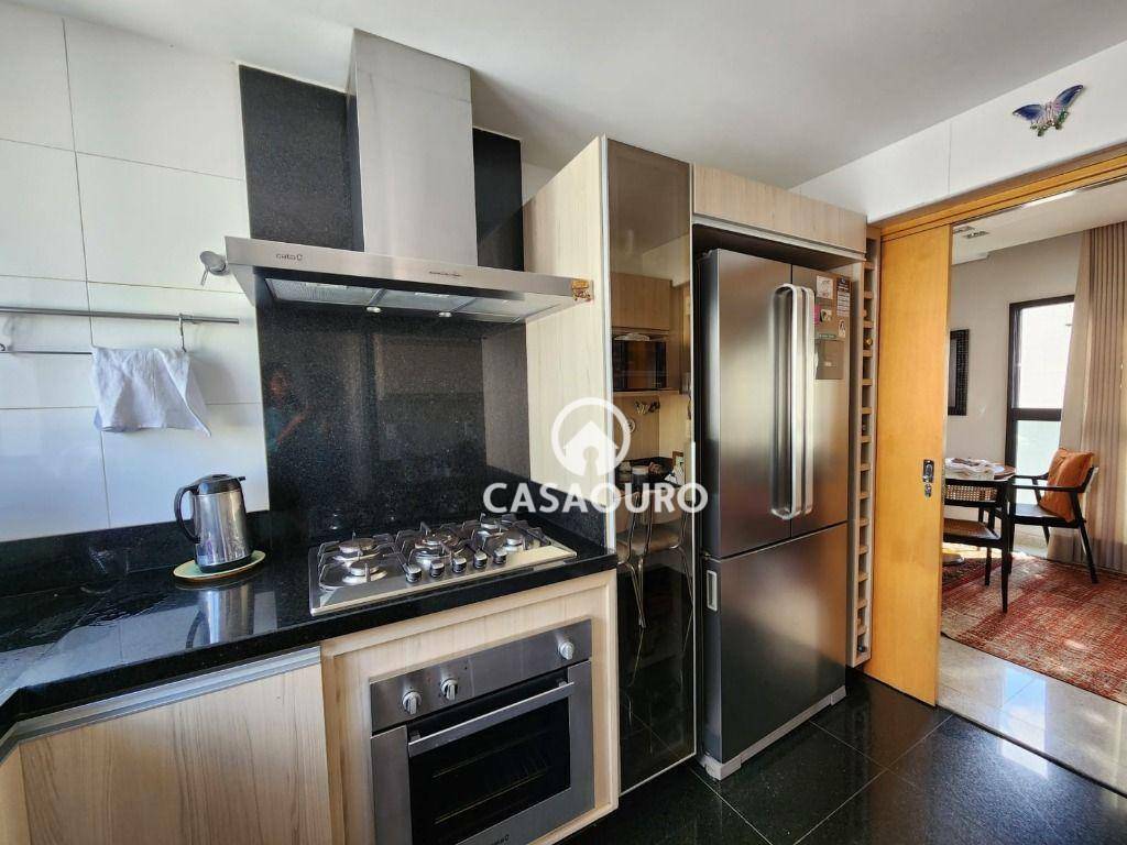 Apartamento à venda com 3 quartos, 113m² - Foto 3