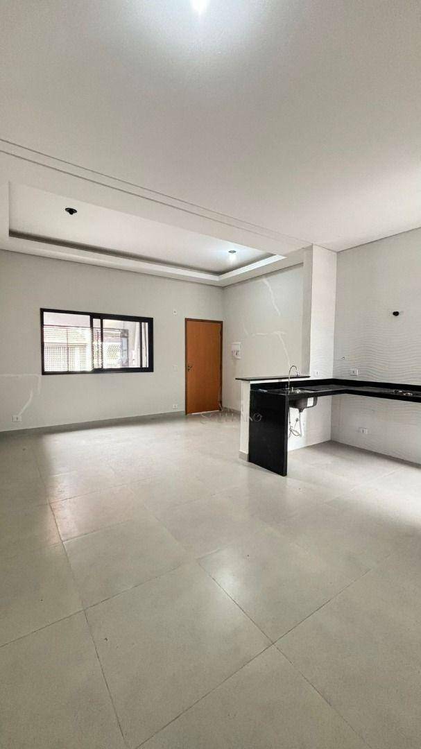 Casa à venda com 3 quartos, 100m² - Foto 3