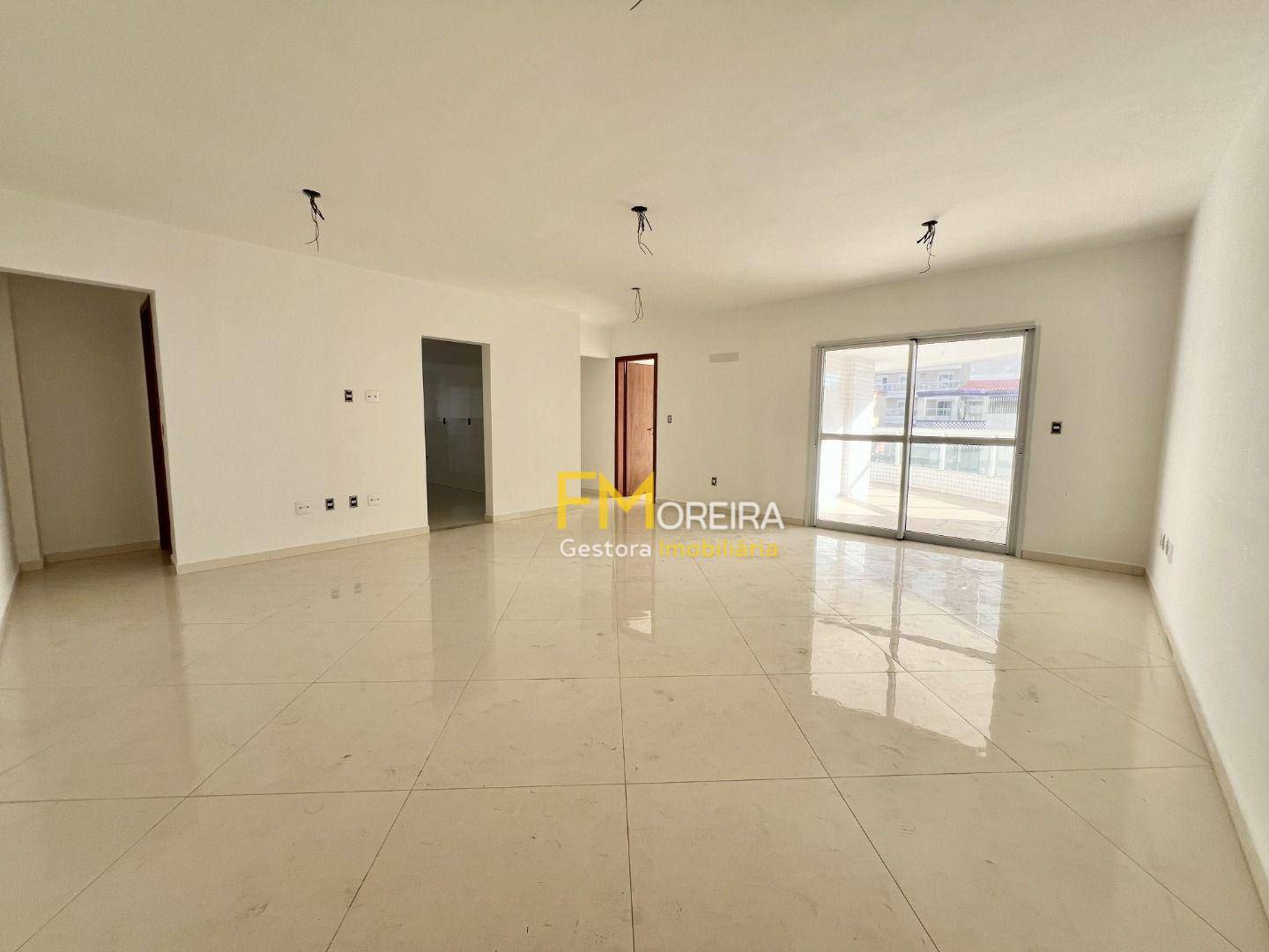 Apartamento à venda com 3 quartos, 144m² - Foto 2