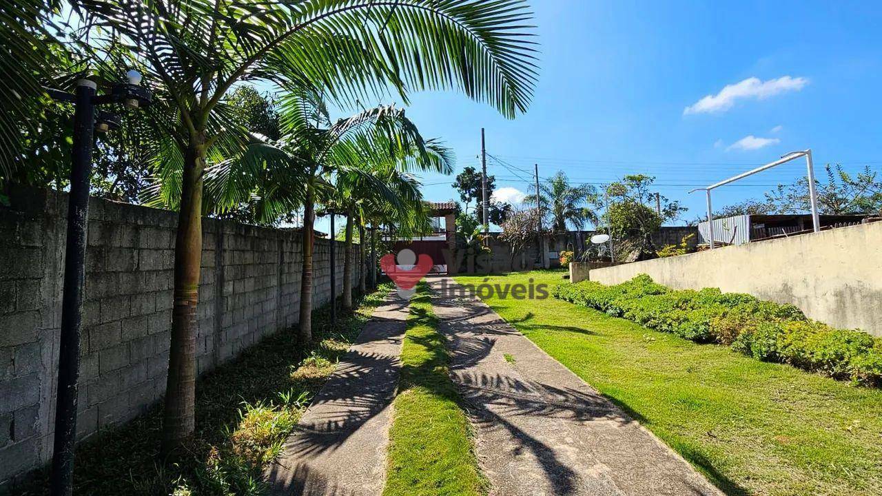 Chácara à venda com 3 quartos, 180m² - Foto 2