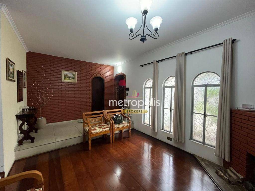 Casa à venda com 4 quartos, 240m² - Foto 4