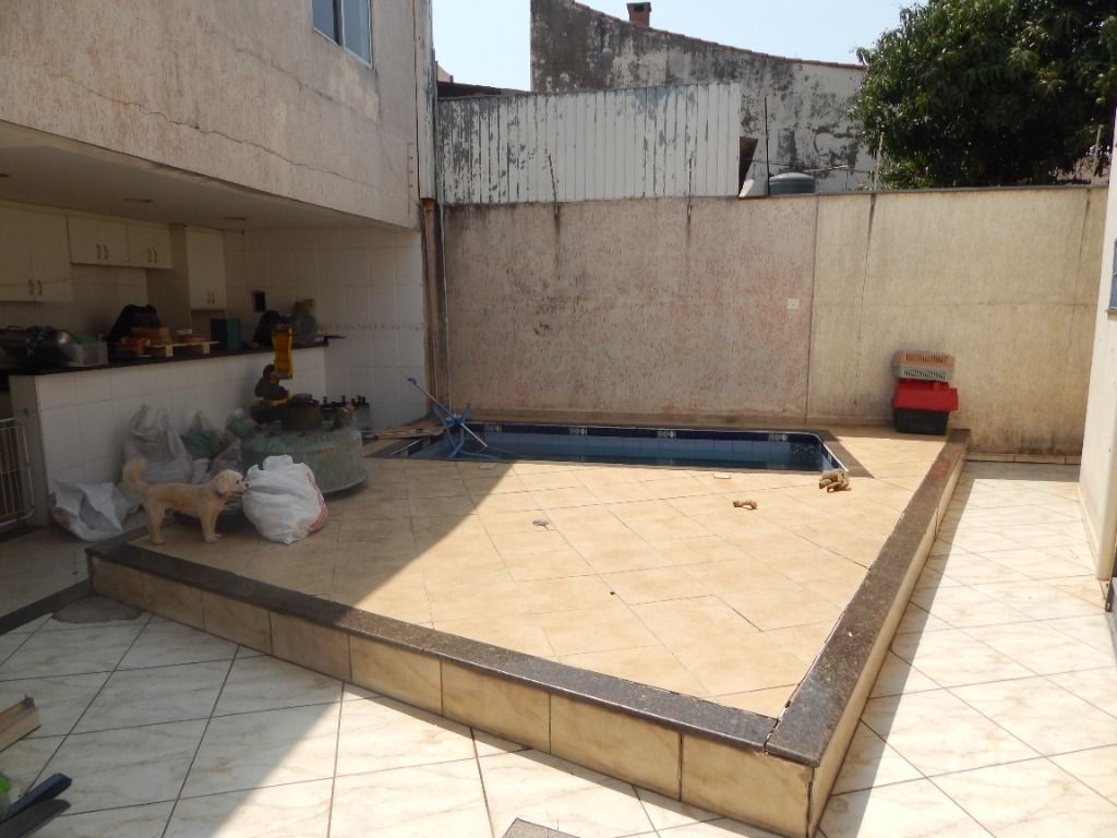 Casa à venda com 7 quartos, 400m² - Foto 44