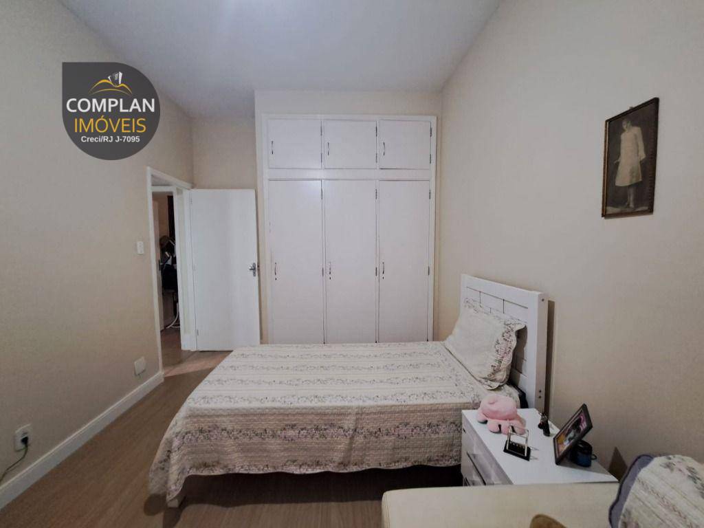 Apartamento à venda com 3 quartos, 140m² - Foto 7